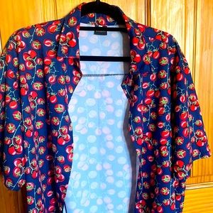 Silk-Like Rfausntiy Shirt XL button down with tomatoes!